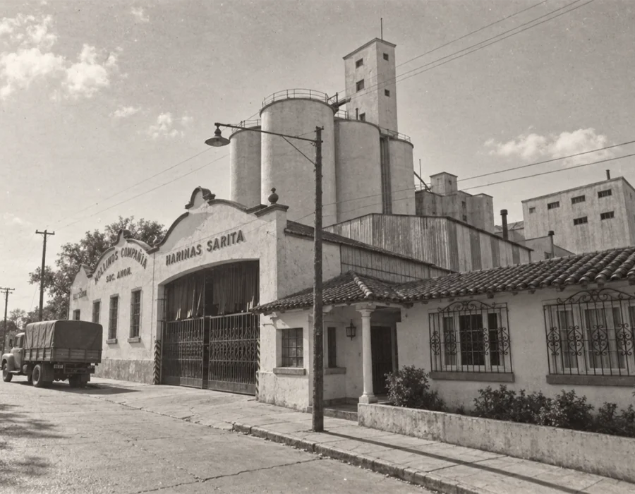 Fachada histórica de Molinos Compañía, Harinas Sarita
